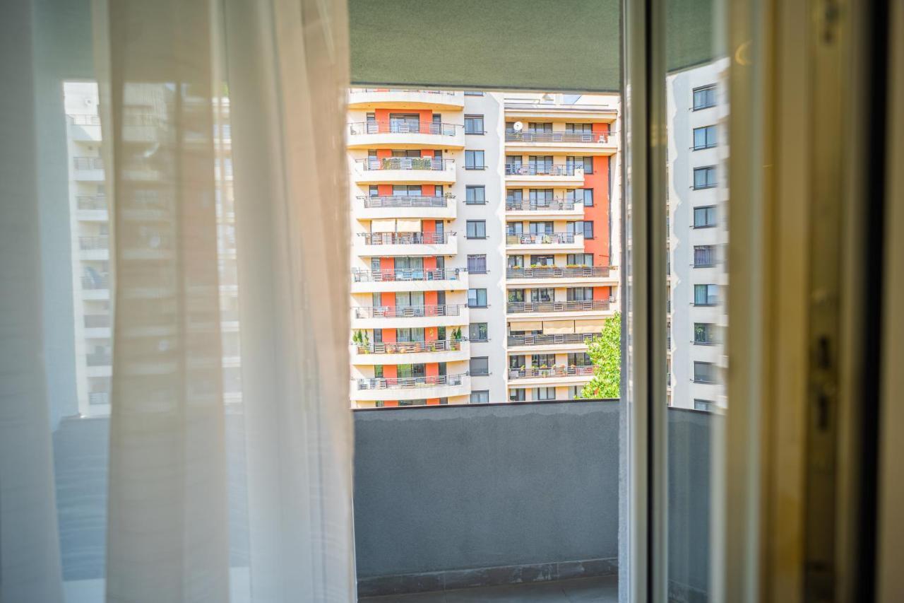 Refreshingly Chic: Newly Renovated 2Br Apartment Bucarest Exterior foto